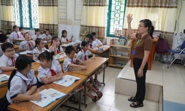 Học sinh trong một tiết học tại Trường tiểu học Hiệp Tân (quận Tân Phú, TPHCM). Ảnh: Nhàn Lê
