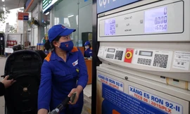 Giá xăng dầu đã tăng cao trong nhiều tháng qua. Ảnh: Như Ý