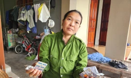 Hằng ngày chị Đinh Thị Thắm phải uống nhiều loại thuốc