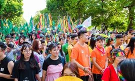 Giới trẻ xuống đường ủng hộ cộng đồng LGBT 