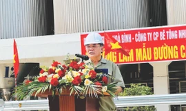 Ông Nguyễn Hữu Đường phát biểu khánh thành đường cao tốc mẫu hiện đại