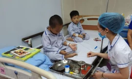 Trẻ mắc tan máu bẩm sinh phải truyền máu suốt đời