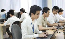 Sinh viên Trường ÐH Bách khoa Hà Nội (ảnh chụp trước ngày 27/4). Ảnh: Phạm Huyền