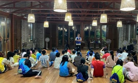 Lời xin lỗi muộn màng của MC Minh Trang tiếp tục gây tranh cãi về Làng Háo Hức. Ảnh: FB LHH