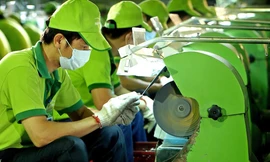 Nhiều doanh nghiệp sẵn sàng tái khởi động sản xuất. Ảnh: P.V