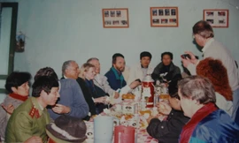 Ông Giám thị Nguyễn Hoắc và Đoàn làm phim 