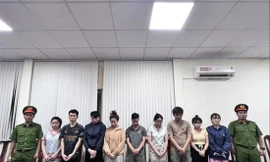 Loạt bị can là giám đốc, nhân viên thu hồi nợ của nhiều công ty cho vay tiền qua app bị bắt tạm giam. Ảnh: Công an cung cấp