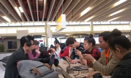 Chuyến trở về “bão táp” của Đoàn Việt Nam dự Festival 18