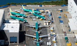 Sa thải giám đốc điều hành sau vụ máy bay Boeing bung cửa 