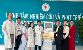 VWS tặng máy chạy thận nhân tạo cho Bệnh viện Nhân dân 115