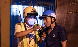 Chở bạn gái lên TPHCM thi, nam thanh niên vi phạm nồng độ cồn vượt mức kịch khung