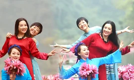 NSND Thanh Thanh Hiền tươi trẻ tựa đôi mươi sau ly hôn Chế Phong