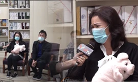 Vợ nghệ sĩ Chí Tài: 'Xin mọi người hãy để anh yên nghỉ'