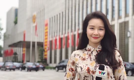 Biên tập viên VTV bị cắt sóng sau khi dẫn 3 tháng vì mặt quá trẻ