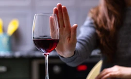 Mách bạn cách ‘né’ rượu bia ngày Tết để an toàn cho sức khoẻ