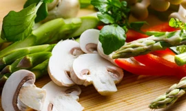 6 ‘nguyên tắc vàng’ trong ăn uống ngày Tết đối với người bị mỡ máu cao