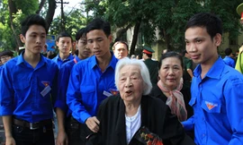 Những bóng áo xanh bên nhà Đại tướng