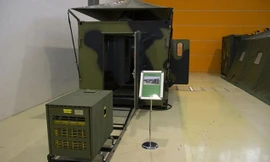 Một mẫu máy giặt di động được trưng bày ở Nga. Hiện nay nó đã có một số lực lượng cảnh sát và quân đội của nước này sử dụng.