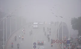 [ẢNH] Hà Nội chìm trong sương mù