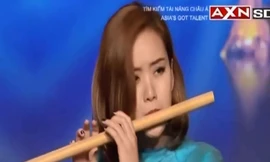 Cô gái Việt thổi sáo gây sốt Asia's Got Talent 