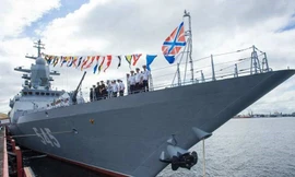 Tàu hộ vệ tên lửa Project 20380 Stoikiy (số hiệu 545) được khởi đóng tại nhà máy đóng tàu Severnaya Verft (thành phố St. Petersburg) từ tháng 11/2006 nhưng mãi tới tháng 5/2012 mới được hạ thủy, biên chế cho Hạm đội biển Baltic tháng 5/2004.