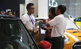 Đã có những dự đoán cho rằng tổng giá trị kim ngạch nhập khẩu ôtô nguyên chiếc cả năm 2015 hoàn toàn có thể vượt qua con số kỷ lục 3 tỷ USD, cao gấp đôi so với năm 2014.