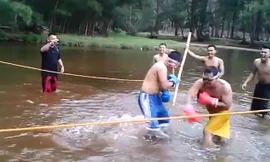 Clip trận quyền anh dưới nước độc nhất thế giới