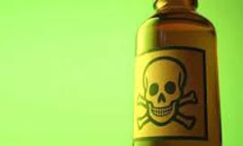 Mâu thuẫn, chồng bỏ thuốc độc hại vợ