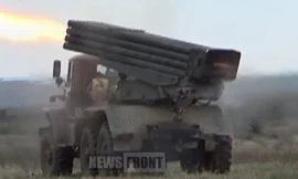  Pháo phản lực Grad khai hỏa.