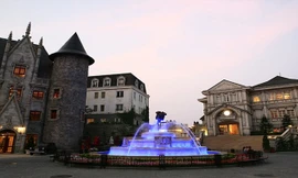 Thủ tướng Lào thăm khu nghỉ dưỡng Bà Nà Hills