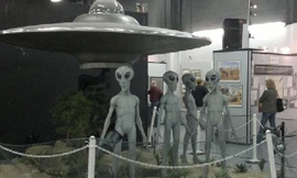 Nhìn gần bảo tàng người ngoài hành tinh ở Mỹ