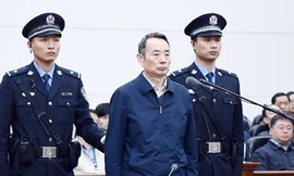 Ông Tưởng Khiết Mẫn tại Tòa án nhân dân Hán Giang, tỉnh Hồ Bắc, Trung Quốc hôm 13/4.