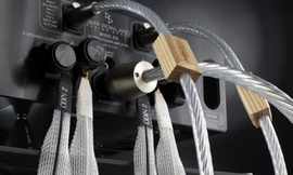 Hệ thống dây âm thanh gần 5 tỷ đồng tại Việt Nam