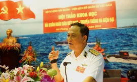 Đô đốc Nguyễn Văn Hiến, Tư lệnh Quân chủng Hải quân, nêu bật truyền thống quyết chiến quyết thắng của lực lượng hải quân.