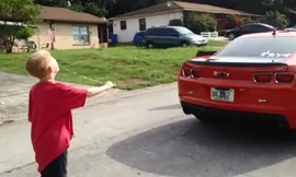 'Tuyệt chiêu' nhổ răng bằng... ô tô