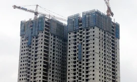 Nhiều dự án nhà giá rẻ bị cò đẩy giá chênh.