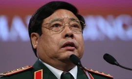 Bộ trưởng Quốc phòng Phùng Quang Thanh. Ảnh: How Hwee Young, EPA.