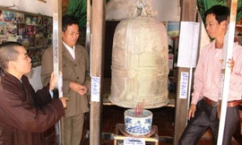 Chiếc chuông được cho là có niên đại hàng nghìn năm.