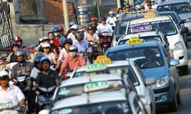 Thái Lan, Singapore: Bõ bèn gì với giá taxi ở Việt Nam