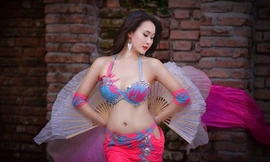 'Đứng hình' ngắm vóc dáng cô giáo 9x dạy múa bụng