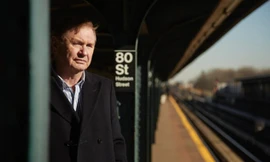 Barsky luôn trăn trở vì những hành động trong quá khứ của mình.