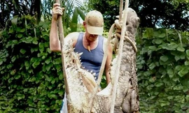 Cuộc sống của thợ săn cá sấu giỏi nhất Australia