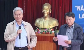 Ông Nguyễn Hữu Thắng (bên trái). Ảnh: P.Mai.