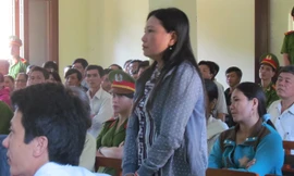 Chị Ngô Thị Tuyết, chị ruột anh Ngô Thanh Kiều đề nghị Tòa công bố lời khai của các nhân chứng vắng mặt, để làm rõ việc bắt giữ anh Kiều trái pháp luật.