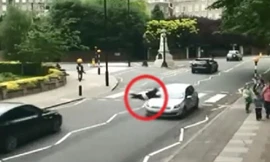 Băng qua đường cô gái bị ô tô hất văng