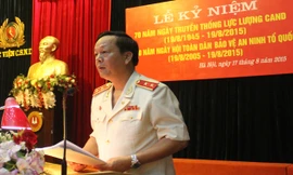 Trung tướng, GS.TS Nguyễn Xuân Yêm, Bí thư Đảng ủy, Giám đốc Học viện phát biểu tại lễ mít tinh.