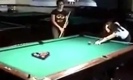 Cú phát bóng bida thần thánh của nữ cơ thủ