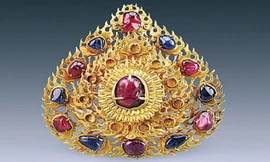 Mộ cổ nhà Minh được phát hiện ở công trường xây dựng Nam Kinh, Trung Quốc, hé lộ bộ xương "Quý bà Mei" và kho báu toàn vàng ròng. 