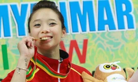 “Cô gái vàng” Dương Thúy Vi lên báo Mỹ