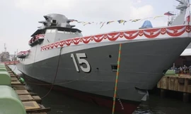 Tàu tuần duyên Independence đầu tiên của Singapore hạ thủy.